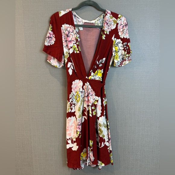 ASTR The Label Revolve Floral V-Neck Wrap Mini Dress - Picture 2 of 7